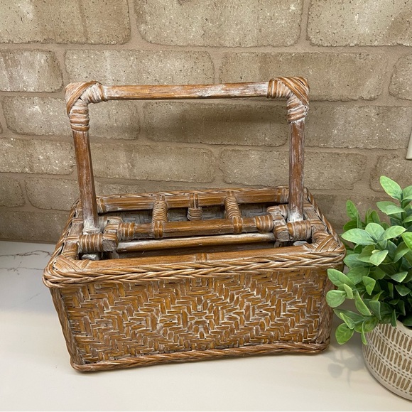 Rustic Brown Wicker Utensil Caddy⭐️ BEAUTIFUL + Functional - Picture 8 of 10